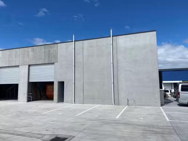 House for rent in Chaslands, Canterbury