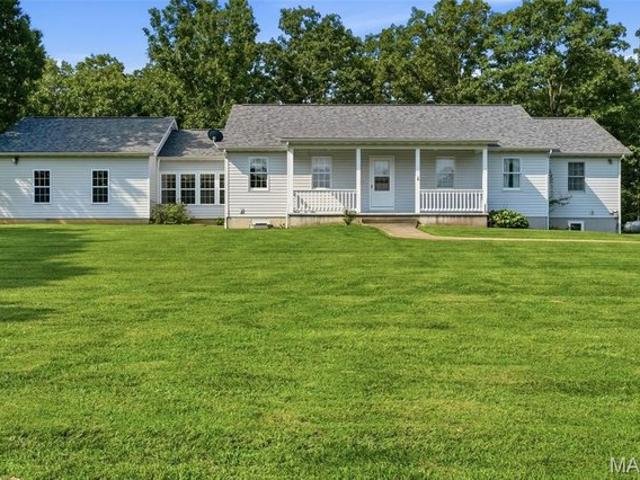 Farm for sale in Steelville, Missouri