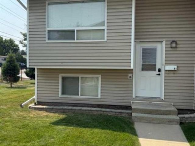 Townhouse for sale in Medicine Hat, Alberta
