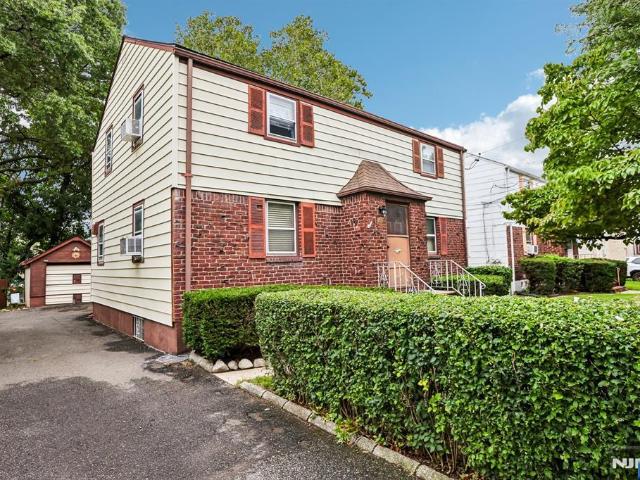 House for sale in Lodi, New Jersey