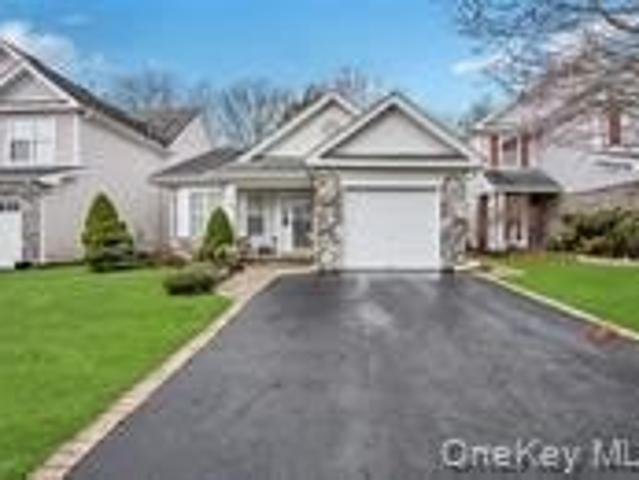 House for sale in Middle Island, Town of Brookhaven