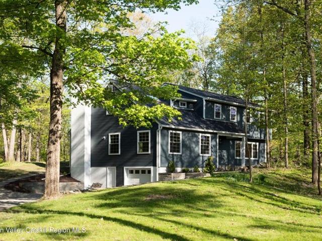 House for sale in Pleasant Valley, New York