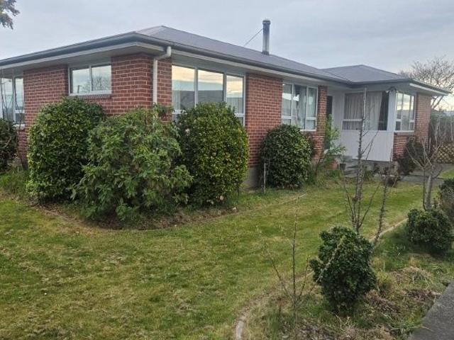 House for rent in Chaslands, Canterbury