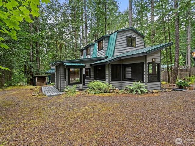House for sale in Hoodsport, Washington