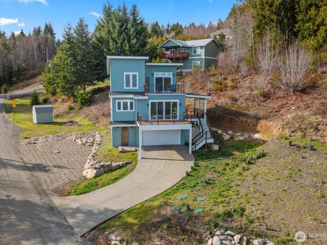 House for sale in Hoodsport, Washington