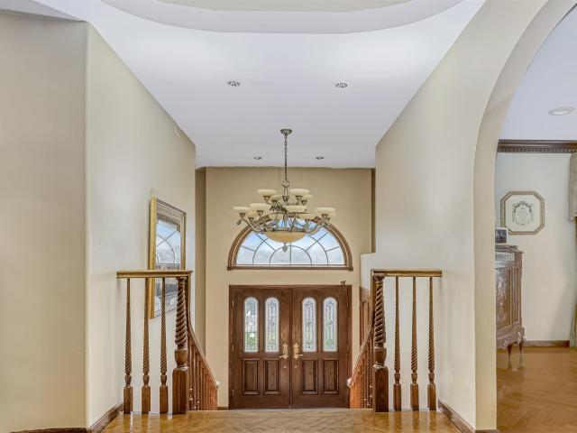 House for sale in Monsey