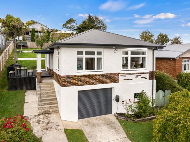 House for sale in Otakou