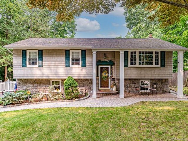 House for sale in Smithtown, New York