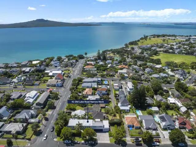House for sale in Wairau Valley