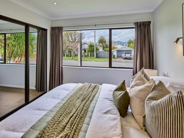 House for sale in Days Bay, Wellington
