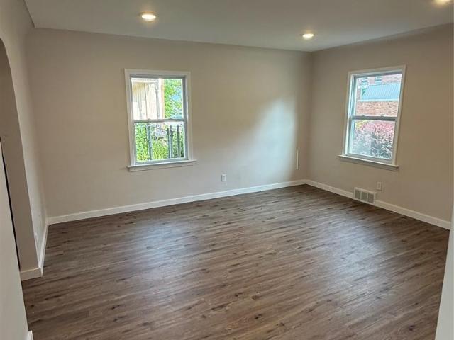 House for sale in Mount Clemens