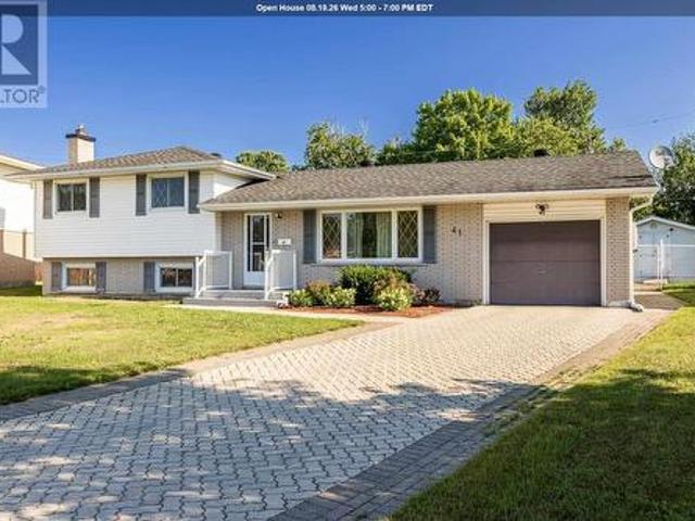 House for sale in Sault Sainte Marie, Ontario