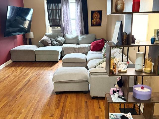 Condo for sale in Glenwood, New York