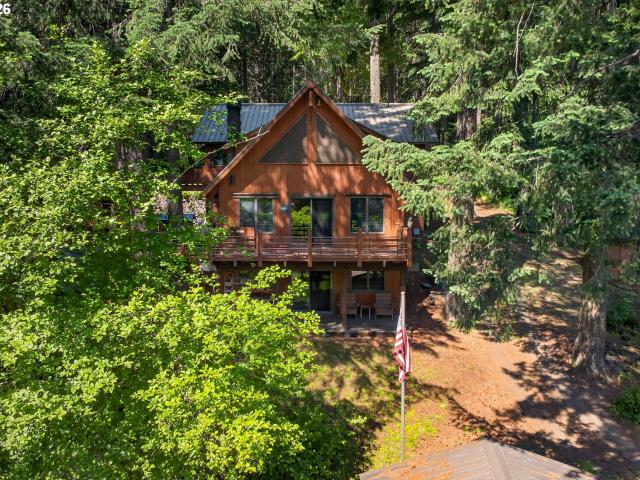 House for sale in White Salmon, Washington
