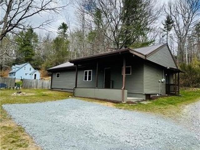 House for sale in Newland, Avery County