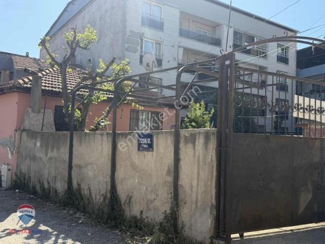 Emek Mahallesi, Bayraklı içerisinde satılık Villa