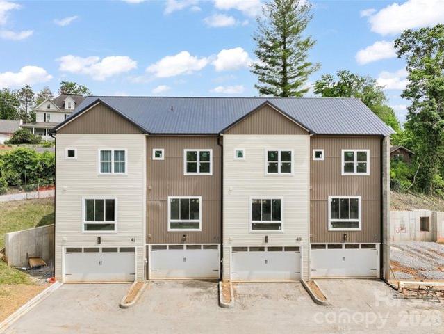 Townhouse for sale in Haywood, North Carolina
