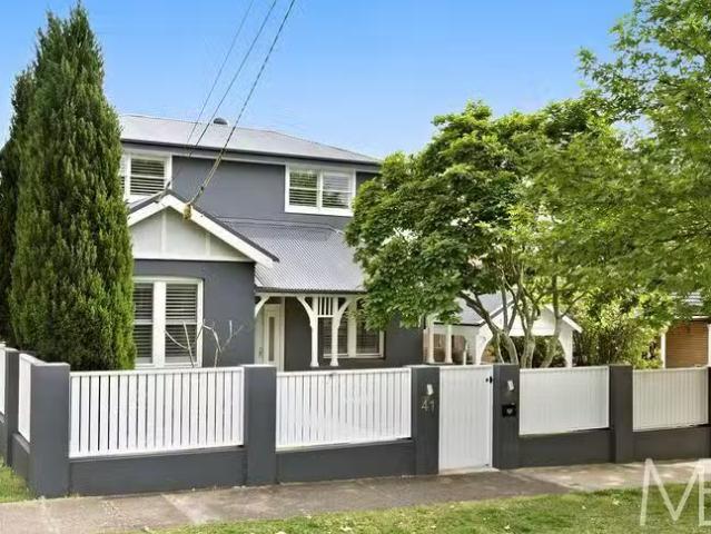 House for rent in Willoughby