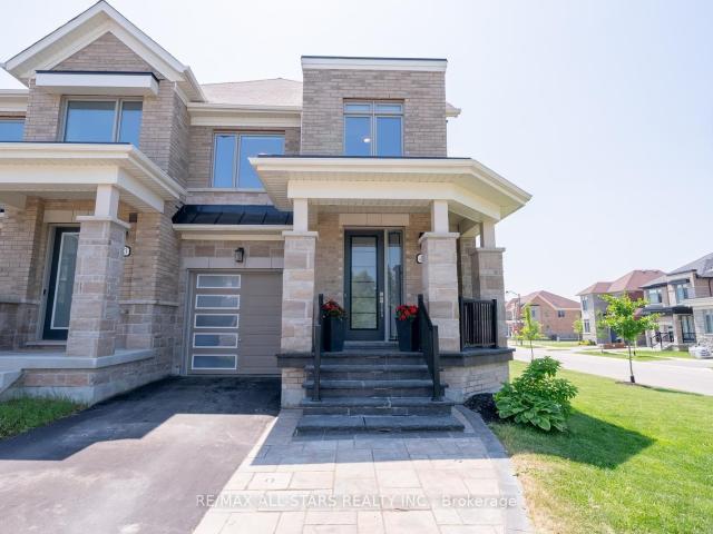Townhouse for sale in Woburn, Ontario