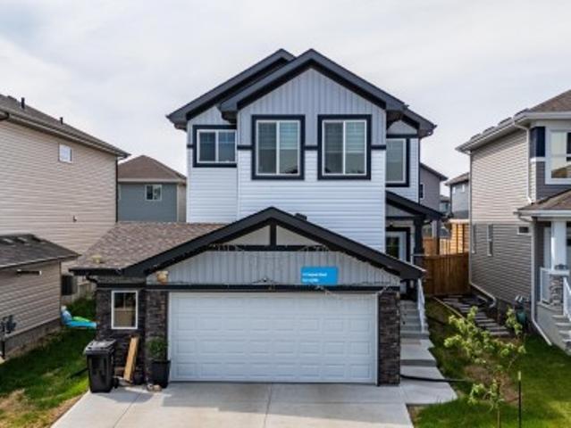 House for sale in Fort Saskatchewan, Alberta