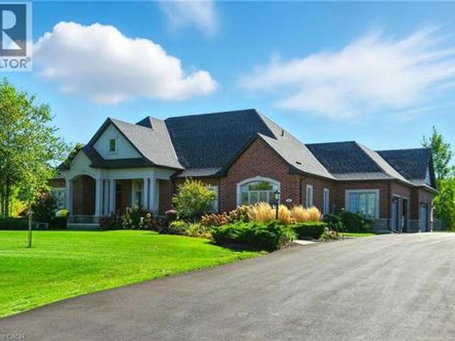 House for sale in Ancaster, Ontario