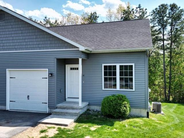 Townhouse for sale in Cleverdale, New York