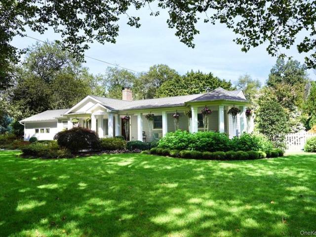 House for sale in Huntington, New York