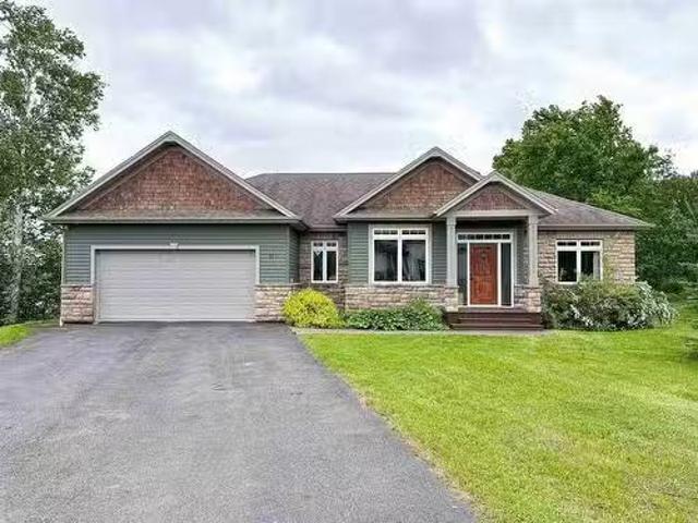 House for sale in Stratford, Town of Stratford