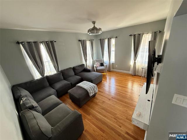 House for sale in Teaneck, New Jersey