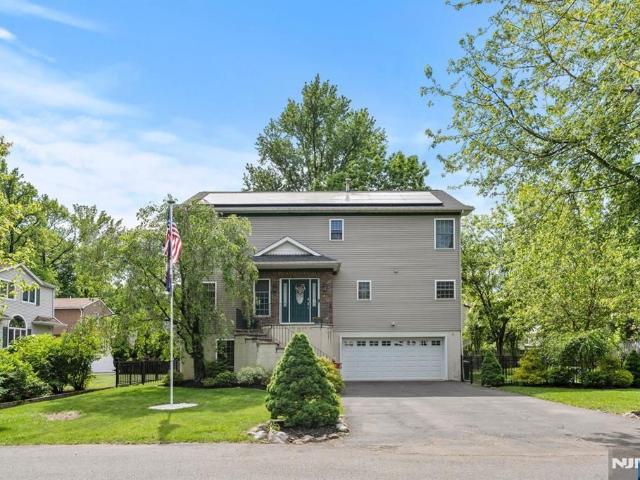 House for sale in Hillsdale