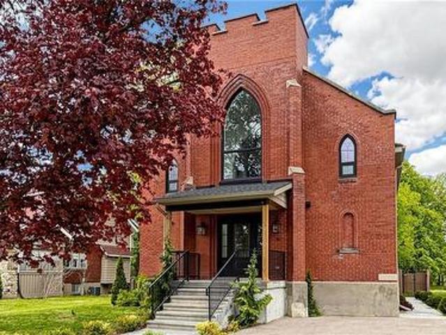 House for sale in Delhi, Ontario