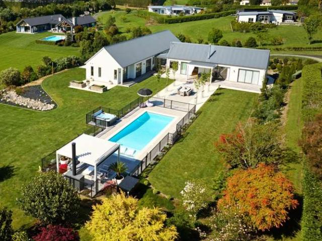 Property for sale in Te Puna, Bay Of Plenty