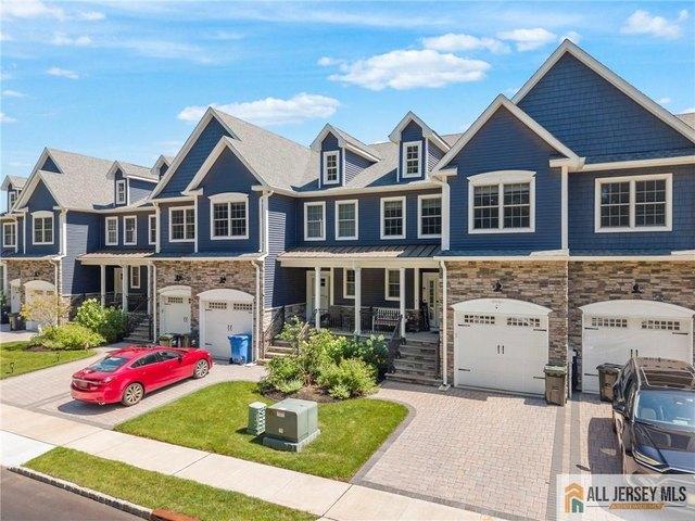 Townhouse for sale in Cliffwood, New Jersey