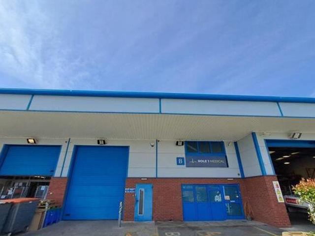 House for rent in Follaton, Strode