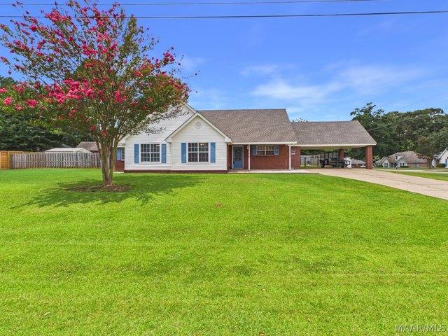 House for sale in Elmore, Alabama