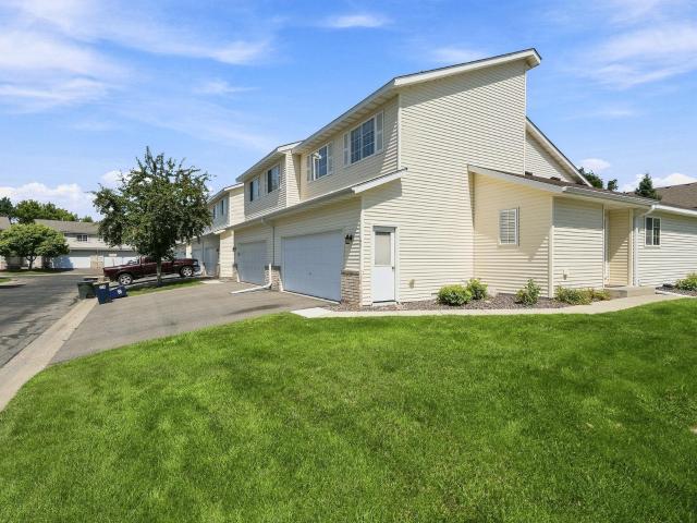 Townhouse for sale in Farmington, Minnesota