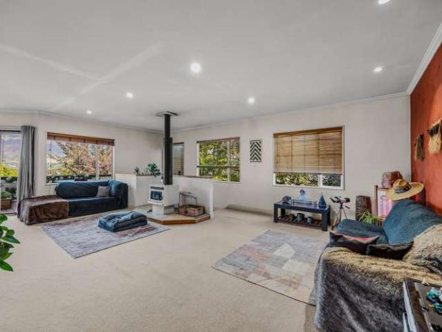 House for sale in Otakou