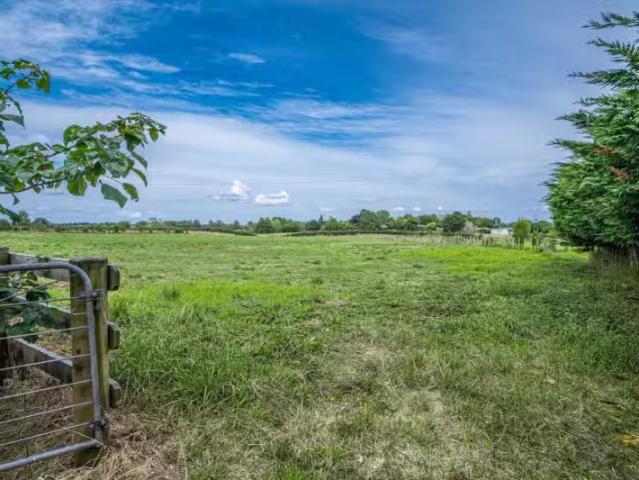 House for sale in Awhitu