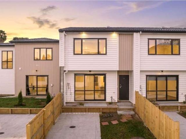 Townhouse for sale in Manurewa