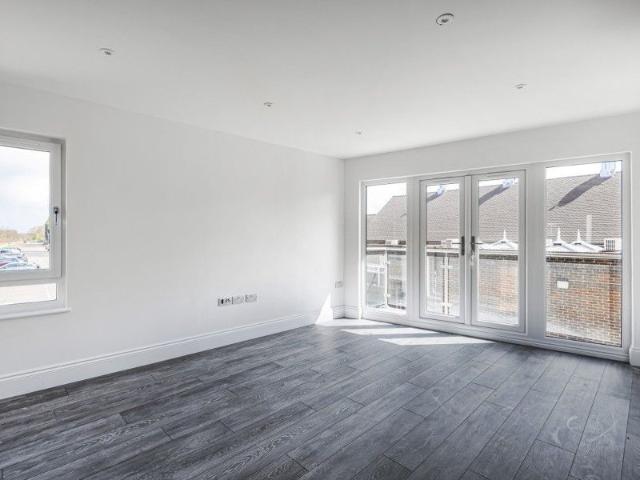 Apartment for rent in Woking, Surrey