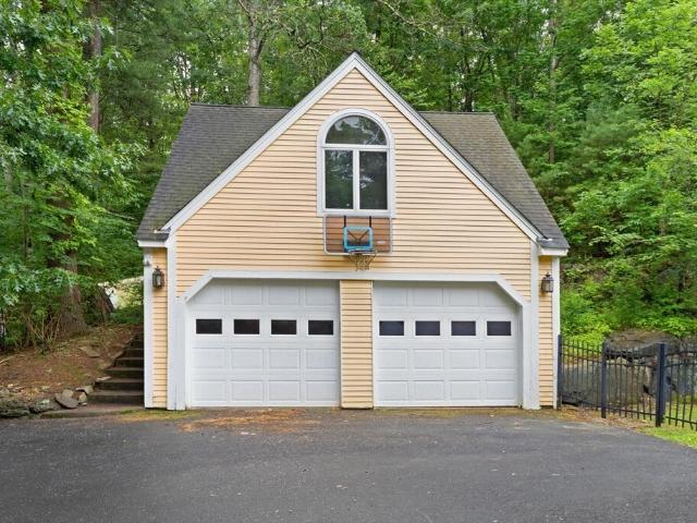 House for sale in Boxford
