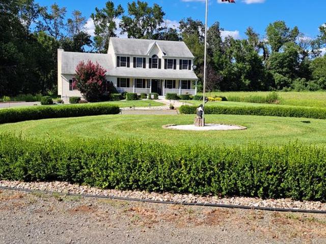 House for sale in Cream Ridge, New Jersey