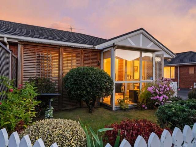 Apartment for sale in Shirley, Canterbury