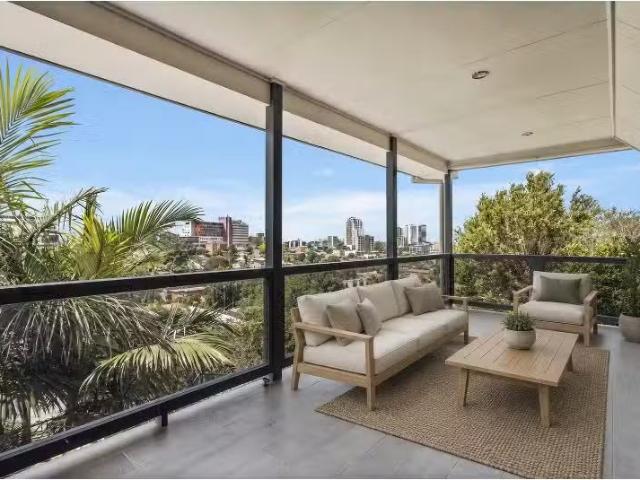 House for rent in Wollongong West, New South Wales