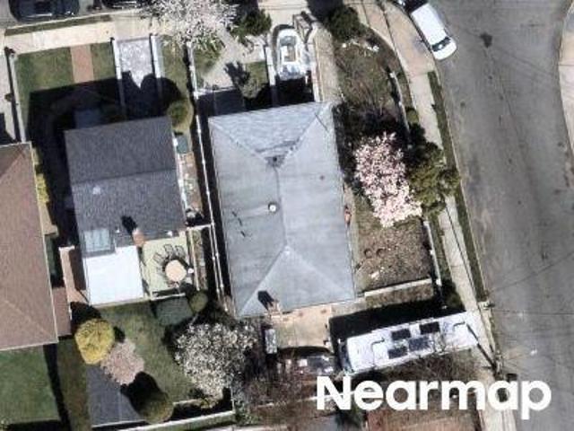 House for sale in Queens, Arverne