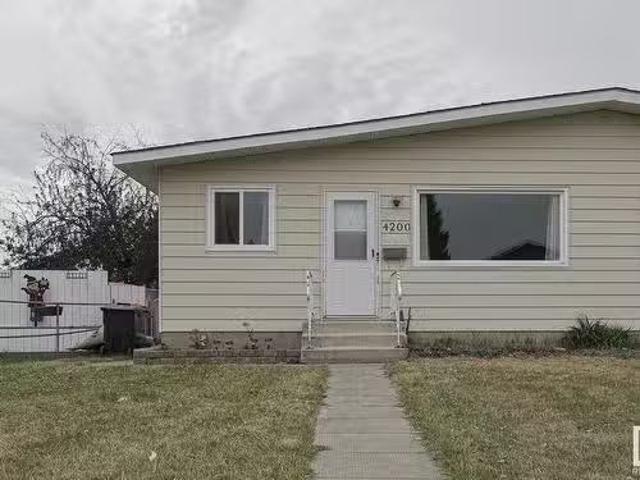 House for sale in Stony Plain, Alberta