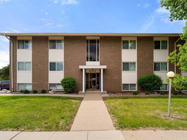 Townhouse for sale in Urbandale, Iowa