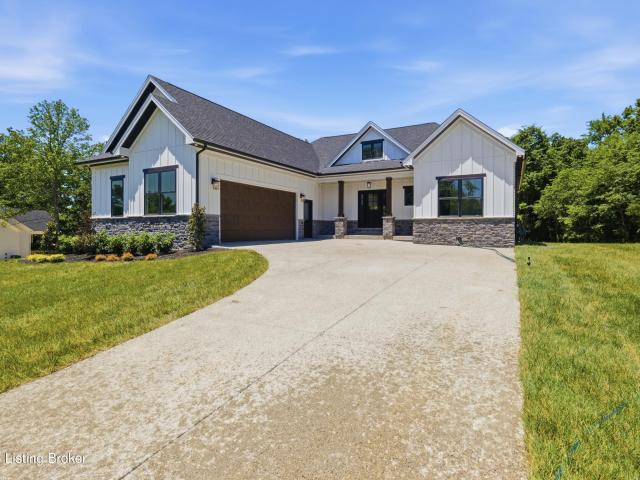 House for sale in Smithfield, Kentucky