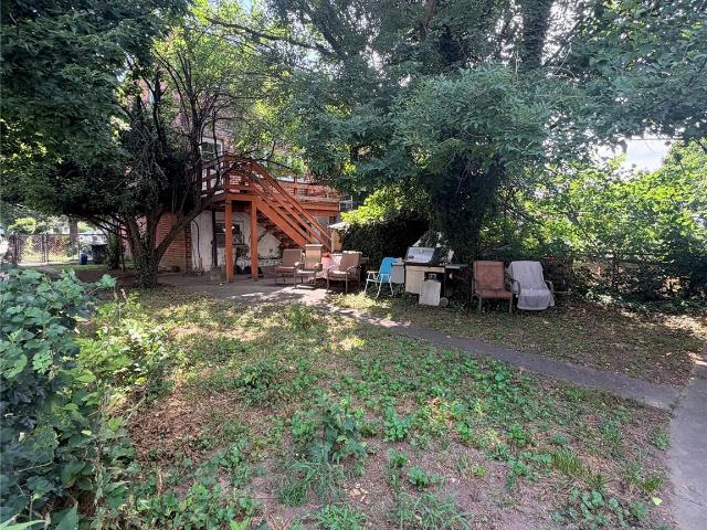 House for sale in The Bronx, Arverne