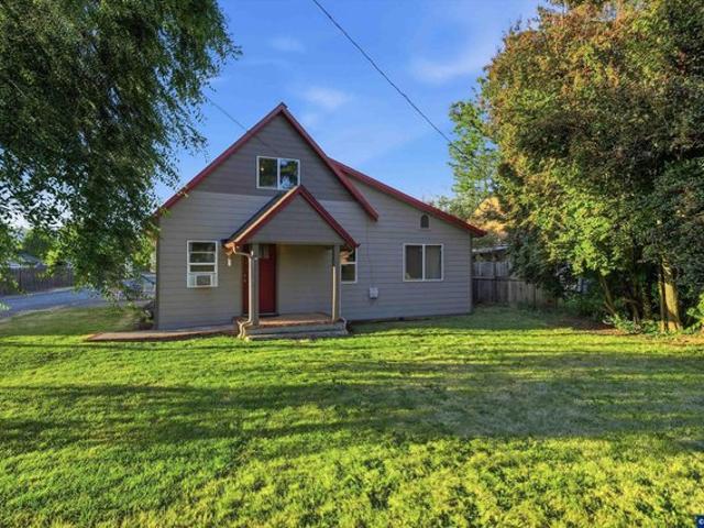 House for sale in Oregonia